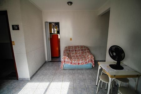 Sala de apartamento para alugar com 2 quartos, 58m² em Vila Tupi, Praia Grande