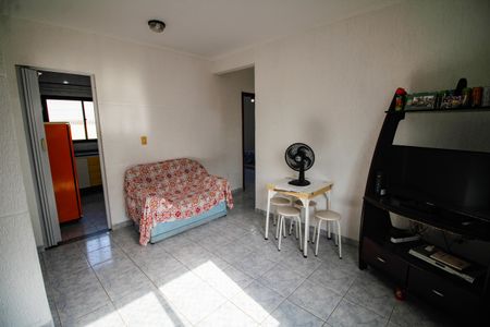 Sala de apartamento para alugar com 2 quartos, 58m² em Vila Tupi, Praia Grande