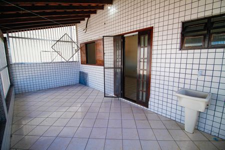 Casa para alugar com 146m², 2 quartos e 1 vagaÁrea de Serviço