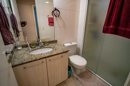 Apartamento à venda com 74m², 2 quartos e 2 vagasBanheiro