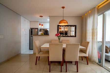 Apartamento à venda com 74m², 2 quartos e 2 vagasSala