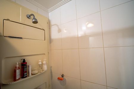 Apartamento à venda com 74m², 2 quartos e 2 vagasBanheiro