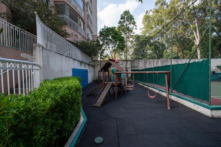 Apartamento à venda com 74m², 2 quartos e 2 vagasÁrea comum - Playground
