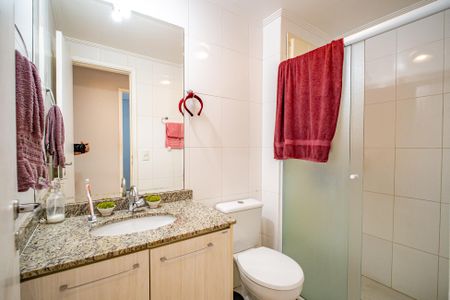 Apartamento à venda com 74m², 2 quartos e 2 vagasBanheiro