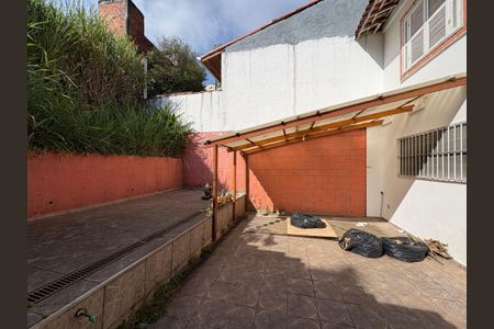 Casa para alugar com 80m², 3 quartos e 2 vagasQuintal