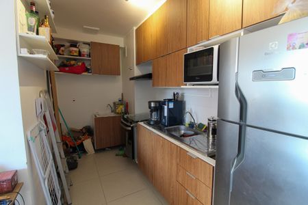 Cozinha de apartamento para alugar com 2 quartos, 39m² em Vila Butantã, São Paulo