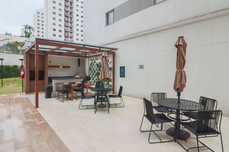 Apartamento para alugar com 39m², 2 quartos e 1 vagaÁrea comum - Churrasqueira