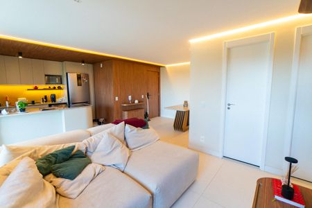 Apartamento à venda com 77m², 2 quartos e 1 vagaSala