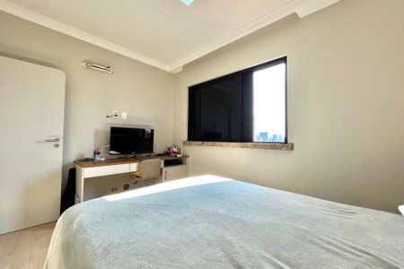 Apartamento à venda com 180m², 3 quartos e 3 vagasQuarto 3