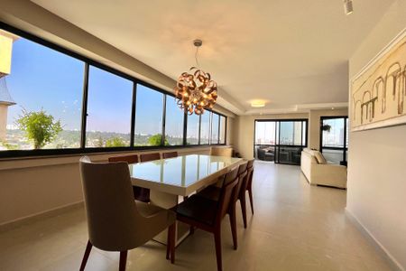 Apartamento à venda com 180m², 3 quartos e 3 vagasSala