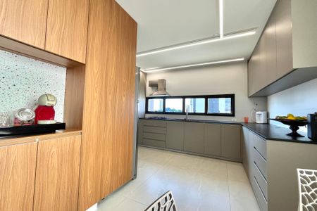 Apartamento à venda com 180m², 3 quartos e 3 vagasCozinha