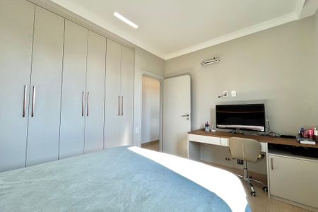 Apartamento à venda com 180m², 3 quartos e 3 vagasQuarto 3