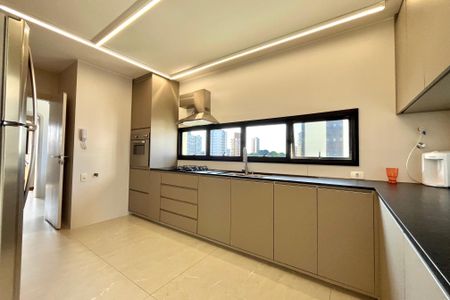 Apartamento à venda com 180m², 3 quartos e 3 vagasCozinha