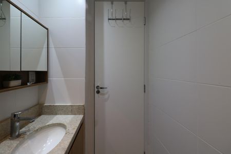 Apartamento à venda com 69m², 3 quartos e 2 vagas Apartamento à venda com 69m², 3 quartos e 2 vagasBanheiro