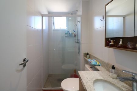 Apartamento à venda com 69m², 3 quartos e 2 vagas Apartamento à venda com 69m², 3 quartos e 2 vagasBanheiro da Suíte