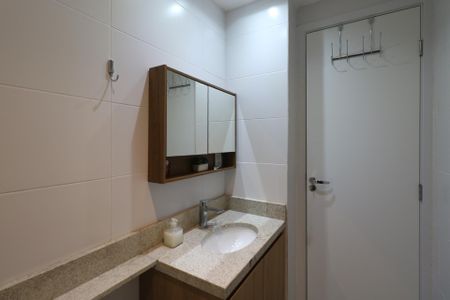 Apartamento à venda com 69m², 3 quartos e 2 vagas Apartamento à venda com 69m², 3 quartos e 2 vagasBanheiro