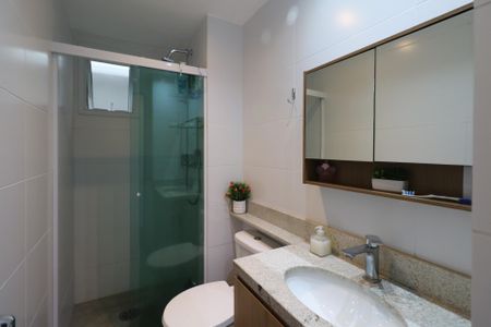 Apartamento à venda com 69m², 3 quartos e 2 vagas Apartamento à venda com 69m², 3 quartos e 2 vagasBanheiro