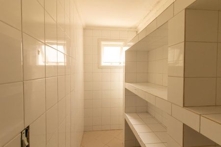 Casa para alugar com 300m², 3 quartos e 2 vagasDispensa