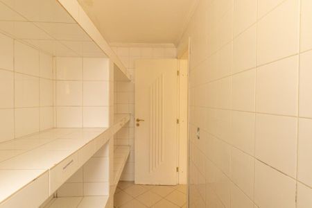 Casa para alugar com 300m², 3 quartos e 2 vagasDispensa