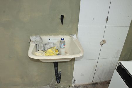 Área de serviço de casa para alugar com 1 quarto, 85m² em Granja Carolina, Cotia