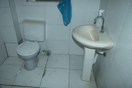 Banheiro social de casa para alugar com 1 quarto, 85m² em Granja Carolina, Cotia