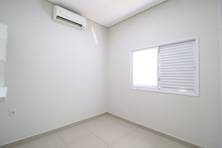 Casa de condomínio para alugar com 220m², 3 quartos e 3 vagasQuarto 2 - Suíte