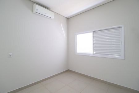 Casa de condomínio para alugar com 220m², 3 quartos e 3 vagasQuarto 3 - Suíte