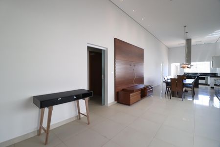 Casa de condomínio para alugar com 220m², 3 quartos e 3 vagasSala