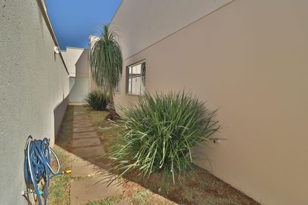 Casa de condomínio para alugar com 220m², 3 quartos e 3 vagasCorredor - Jardim