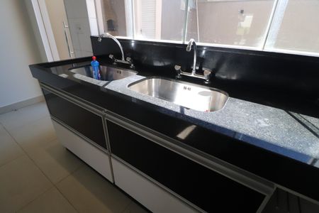 Casa de condomínio para alugar com 220m², 3 quartos e 3 vagasCozinha