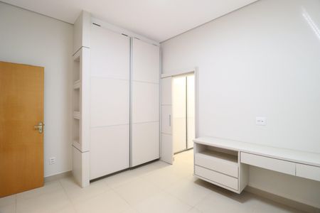 Casa de condomínio para alugar com 220m², 3 quartos e 3 vagasQuarto 1 - Suíte