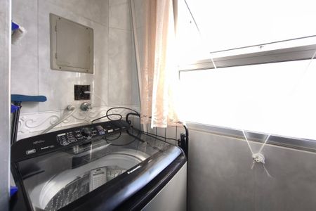 Apartamento à venda com 66m², 3 quartos e 1 vagaÁrea de Serviço