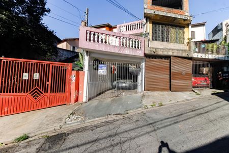 Casa para alugar com 90m², 3 quartos e 1 vagafachada e garagem