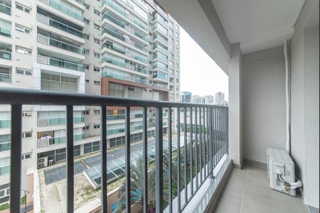 Varanda de kitnet/studio à venda com 1 quarto, 24m² em Vila Cordeiro, São Paulo