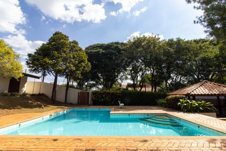Casa à venda com 700m², 5 quartos e 5 vagas Casa à venda com 700m², 5 quartos e 5 vagasPiscina