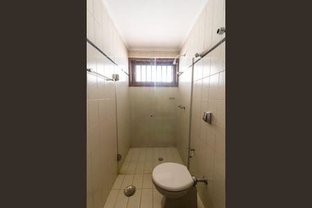 Casa à venda com 700m², 5 quartos e 5 vagas Casa à venda com 700m², 5 quartos e 5 vagasBanheiro da Suíte 2