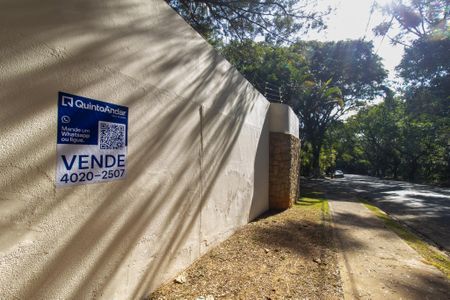 Casa à venda com 700m², 5 quartos e 5 vagas Casa à venda com 700m², 5 quartos e 5 vagasplaca