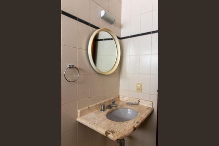 Casa à venda com 700m², 5 quartos e 5 vagas Casa à venda com 700m², 5 quartos e 5 vagasBanheiro da Suíte 2