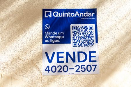 Casa à venda com 700m², 5 quartos e 5 vagas Casa à venda com 700m², 5 quartos e 5 vagasplaca
