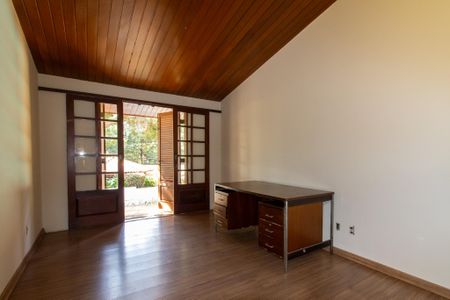 Casa à venda com 700m², 5 quartos e 5 vagas Casa à venda com 700m², 5 quartos e 5 vagasSuite 1