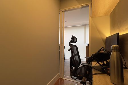 Apartamento à venda com 79m², 2 quartos e 1 vaga Apartamento à venda com 79m², 2 quartos e 1 vagaEscritório
