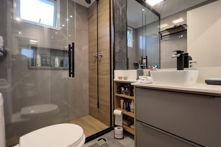 Apartamento à venda com 79m², 2 quartos e 1 vaga Apartamento à venda com 79m², 2 quartos e 1 vagaBanheiro da Suíte 1