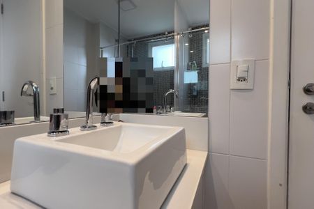 Apartamento à venda com 79m², 2 quartos e 1 vaga Apartamento à venda com 79m², 2 quartos e 1 vagaBanheiro