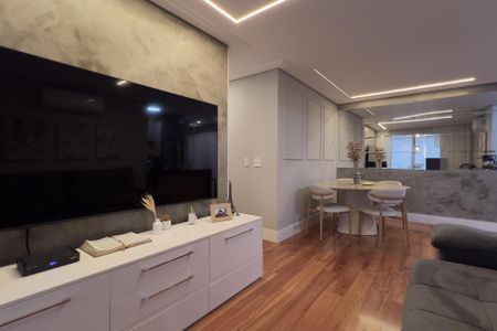Apartamento à venda com 79m², 2 quartos e 1 vaga Apartamento à venda com 79m², 2 quartos e 1 vagaSala