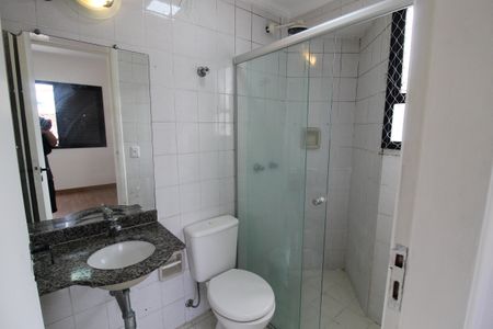 Apartamento para alugar com 70m², 3 quartos e 2 vagasBanheiro do Quarto 2