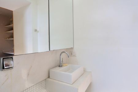 Banheiro da Suíte de apartamento para alugar com 1 quarto, 73m² em Centro, Belo Horizonte