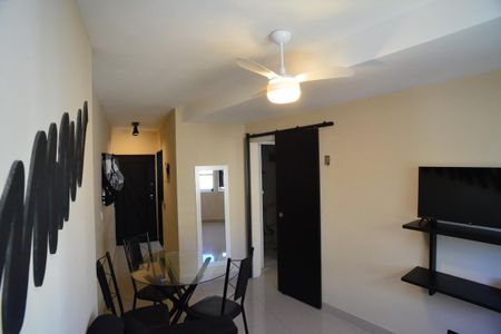 Sala de apartamento para alugar com 1 quarto, 36m² em Barra da Tijuca, Rio de Janeiro