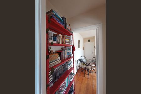 Corredor de apartamento à venda com 1 quarto, 41m² em Jardim Ypu, Porto Alegre