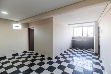 Sala  de casa para alugar com 1 quarto, 60m² em Jardim Yaya, Carapicuíba