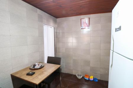 Casa à venda com 125m², 8 quartos e sem vaga Casa à venda com 125m², 8 quartos e sem vagaCozinha